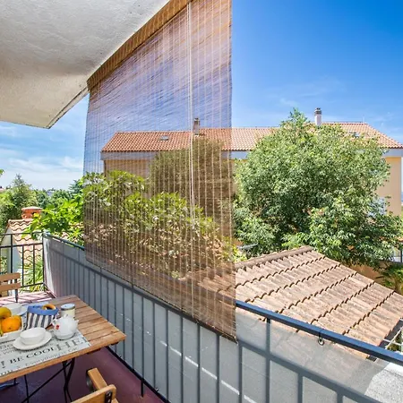 Gogsy Apartman *